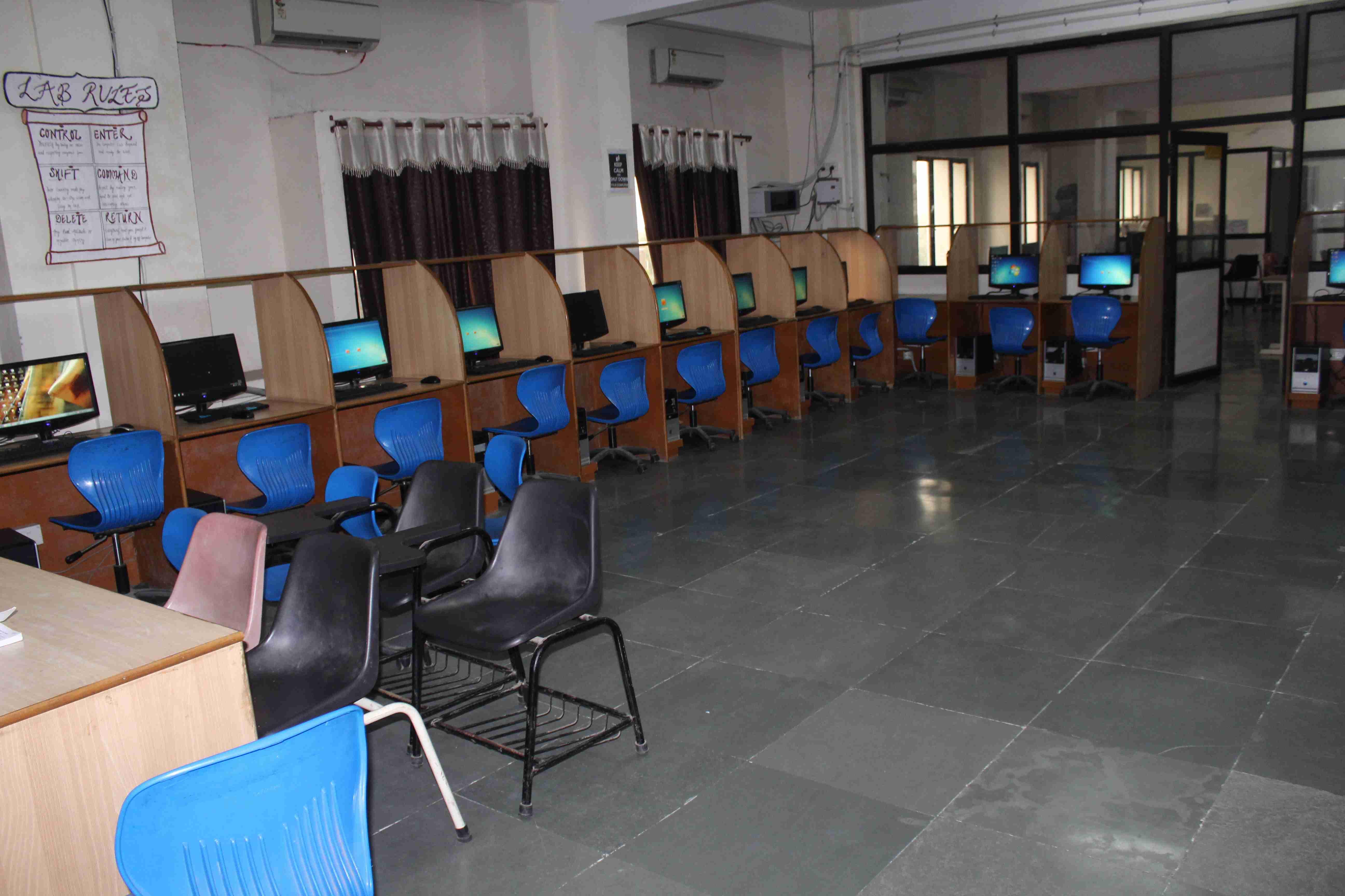 Eshan College of Engineering & Management Agra Labs photo 3